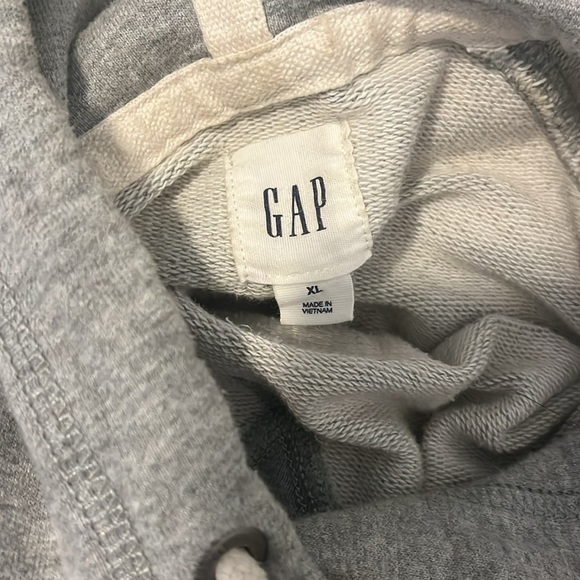 Gap Hoodie - Picture 4 of 5